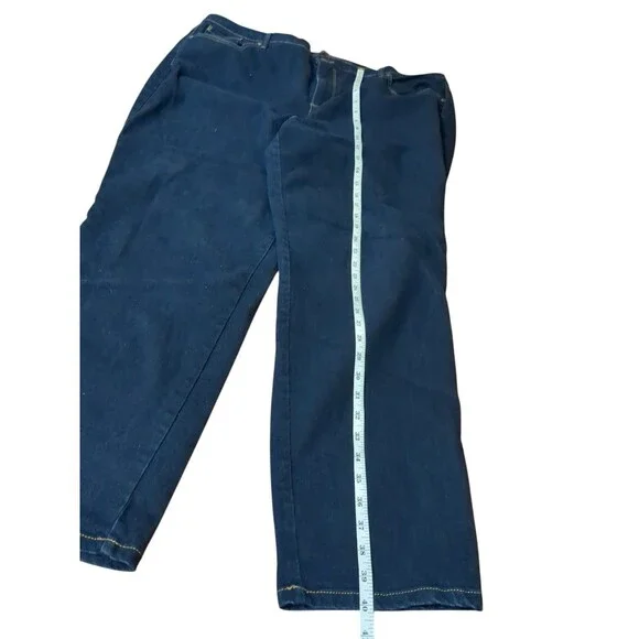Gloria Vanderbilt Amanda Straight Leg Women's size 20W  Dark Wash Blue Denim - Picture 3 of 9